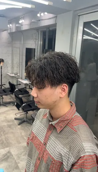 パーマ メンズ ØVARL　Jingumae所属・原宿/メンズパーマ/ 山﨑星音のヘアスタイル
