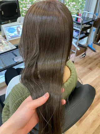 カラー レイヤー/顔周り 田山　穂波のヘアスタイル