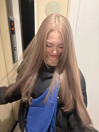 ロング MONIQA sakae所属・hina/ハイトーン /ピンクカラー🎀のヘアスタイル