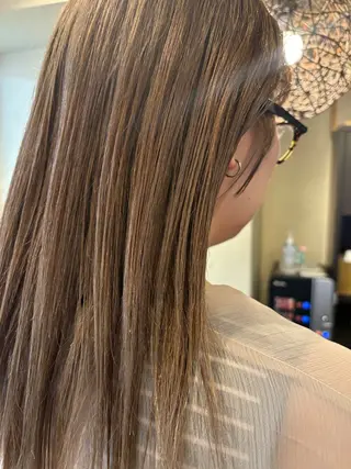 カラー 飯田 ほのかのヘアスタイル