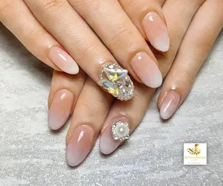 ネイル 完全予約制個室サロン Abundancesのネイルデザイン