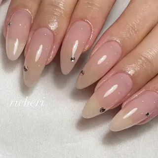 ミディアム ネイル richeri beautyのエステ・リラクイメージ