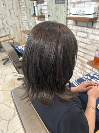 カラー 稲井 裕美のヘアスタイル