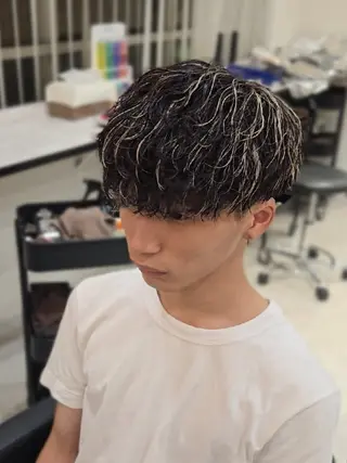 メンズ ミディアム カラー パーマ Lapis 名古屋駅前店所属・LEN名古屋/パーマ 海外ヘア/メンズ特化のヘアスタイル