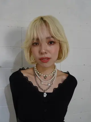 ミディアム カラー 愛加 ボブ・ベージュカラーのヘアスタイル