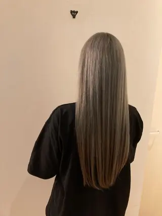 ロング anon所属・田中 結月のヘアスタイル