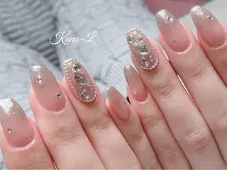 ネイル 芦辺 香奈のネイルデザイン