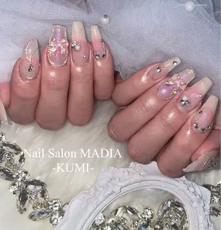ネイル MADIA川崎所属・KUMI💛 MADIAのネイルデザイン