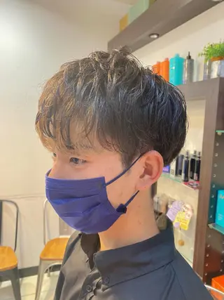 ショート カラー メンズ 酸スト/フェザー パーマ/三谷海斗のヘアスタイル