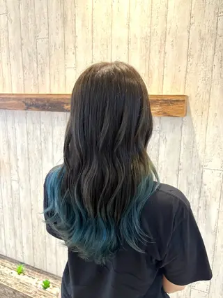 ロング カラー SHIKI .のヘアスタイル