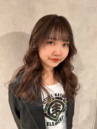 ミディアム カラー ayano🍒パーマ 暖色カラーのヘアスタイル