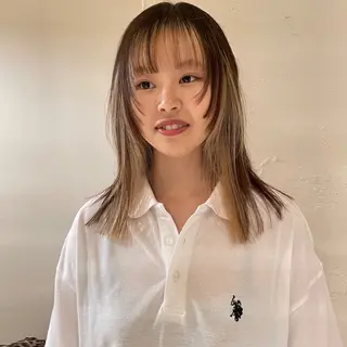 セミロング カラー ファッションに 溶け込むstyleのヘアスタイル