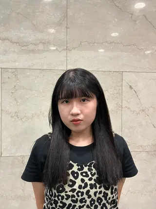 セミロング えんぐちとも／透明感 カラー／博多ボブのヘアスタイル