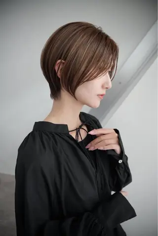 ショート soigné 表参道【ソワネ】所属・🖱️透明感カラー ×髪質改善Rikyuのヘアスタイル