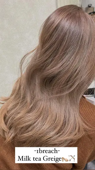 ロング 上田 エミのヘアスタイル