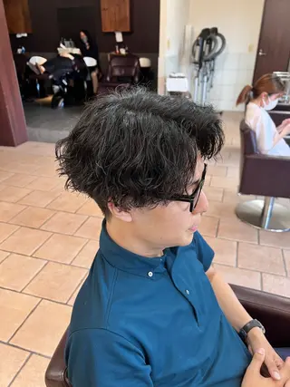 ミディアム パーマ メンズ メンズカットパーマ ✂️ JOYAのヘアスタイル