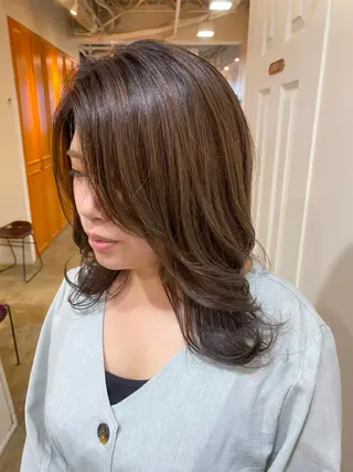ミディアム カラー salowin渋谷kitaya park前所属・RIKA韓国ヘア/く びれヘア/上品カラーのヘアスタイル