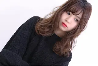 セミロング nolla（ノーラ）所属・YOKOI SHINJIのヘアスタイル