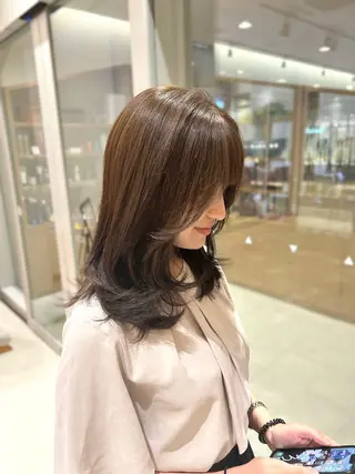 ミディアム レイヤーカット🌙 堀江里菜のヘアスタイル
