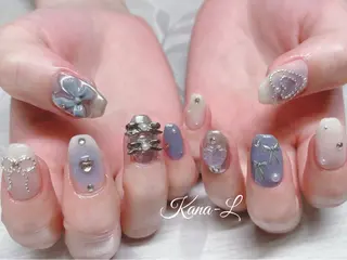 ネイル 芦辺 香奈のネイルデザイン