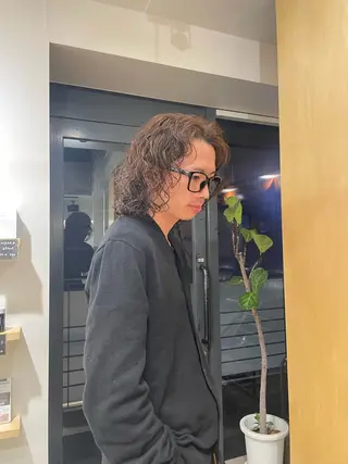 セミロング パーマ メンズ 渡邉 和喜のヘアスタイル