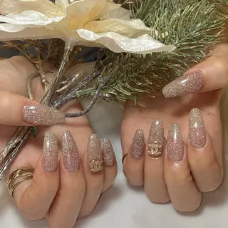 ネイル Roi〈ロワ〉 ☪️ reikaのネイルデザイン