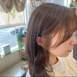 セミロング 加藤 実穂のヘアスタイル