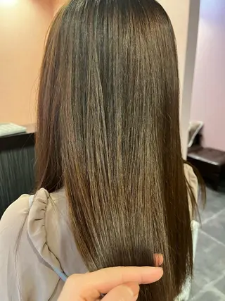 セミロング オーストヘアーレイズ「aust hair raise所属・柳田 綾香のヘアスタイル