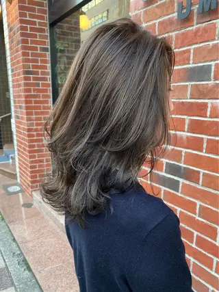 セミロング 髪質改善、縮毛矯正 酸性縮毛矯正のヘアスタイル