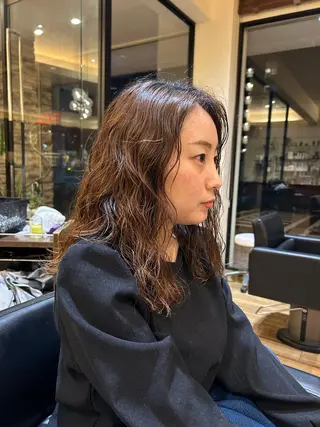 セミロング パーマ 中山 海舟のヘアスタイル