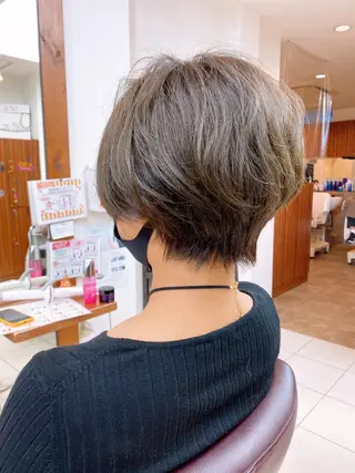 ショート カラー ベリショディレクター 小野 健太郎のヘアスタイル