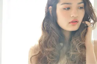 セミロング &-hair salon 髪質改善＆ツヤ髪＆美髪所属・＆-HAIR佐藤 ゆいモデル募集中のヘアスタイル