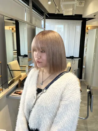 カラー kanta 梅田 韓国ハイトーンのヘアスタイル