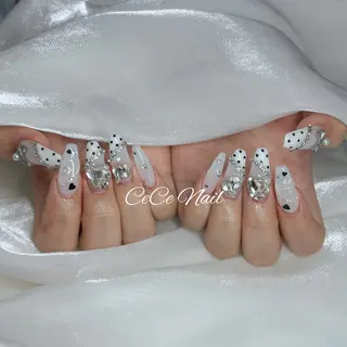 ネイル CeCe Garden所属・CeCeGarden ✨️キラキラワンホンのネイルデザイン