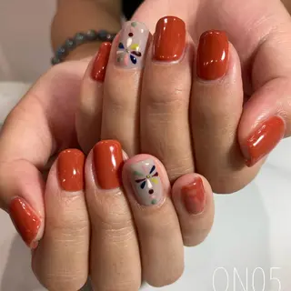 ネイル 園 寛子 （ネイリスト）のネイルデザイン