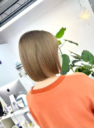 ショート カラー 名畑 裕貴のヘアスタイル