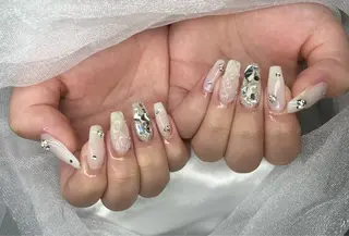 ネイル Roi〈ロワ〉 Minakoのネイルデザイン