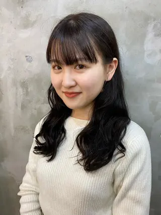 ロング カラー ヘアアレンジ eTONe所属・志賀 あずみのヘアスタイル