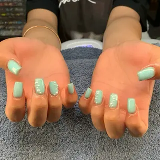 ネイル MHR nailのネイルデザイン