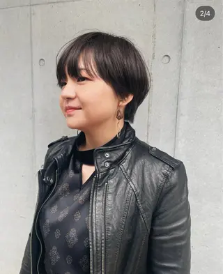 ショート カラー ポミエ恵比寿所属・ショートウルフくせ毛 お任せくださいのヘアスタイル