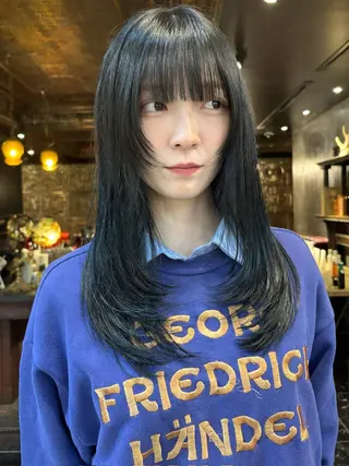 ミディアム カラー レイヤー/ハッシュ/ ウルフ/透明感カラーのヘアスタイル