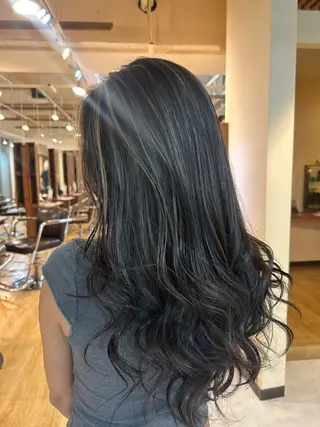 ロング カラー デザインカラー／ ハイトーン／竹井俊介のヘアスタイル