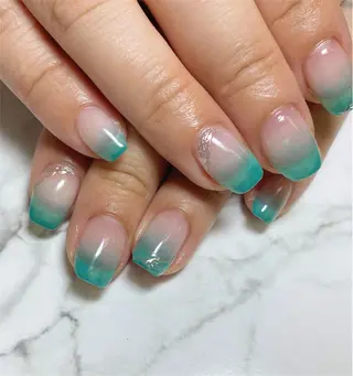 ネイル O. AKINAのネイルデザイン