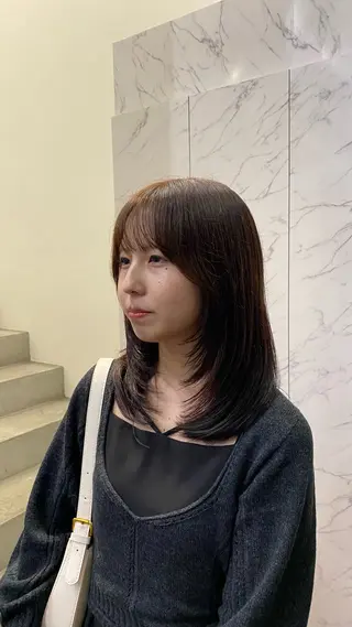 セミロング マツザキ マナトのヘアスタイル