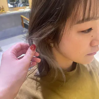 カラー cyan所属・あきば まゆのヘアスタイル