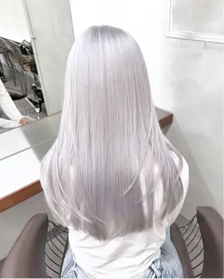 ロング カラー LOWRL渋谷所属・✨LOWRL渋谷✨ しゅけ／ハイトーンのヘアスタイル