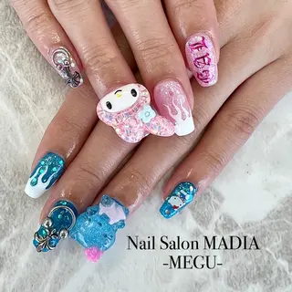 ネイル MADIA藤沢所属・MADIA MEGUのネイルデザイン