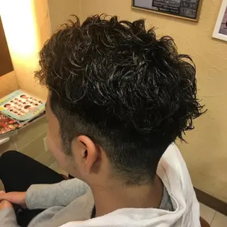 ショート パーマ メンズ HOMMEHAIR4所属・砂川 太成のヘアスタイル
