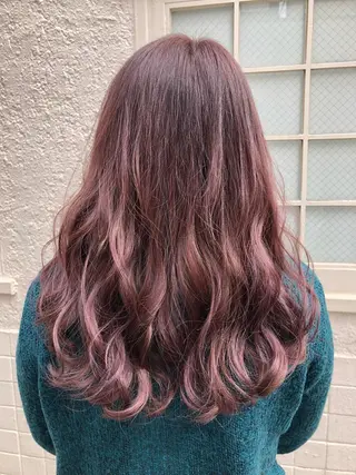 セミロング カラー 渡辺 加菜子のヘアスタイル