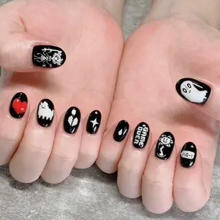 ネイル haleyume所属・shino🌟 痛ネイルのネイルデザイン